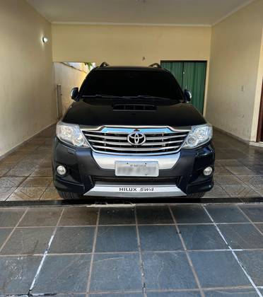 TOYOTA HILUX SW4 3.0 SRV 4X4 16V TURBO INTERCOOLER DIESEL 4P AUTOMÁTICO TOYOTA HILUX SW4 3.0 SRV 4X4 16V TURBO INTERCOOLER DIESEL 4P AUTOMÁTICO